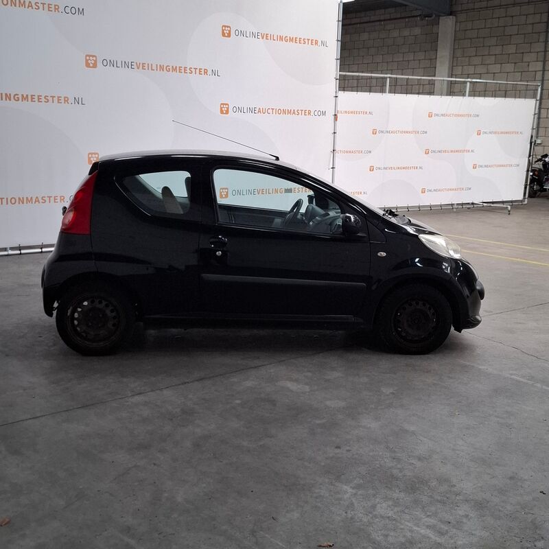 Personenauto, Peugeot, 107, 1.0-12V XS, 2009 – foto 4 – kavel bij Domeinen Roerende Zaken, Soesterberg