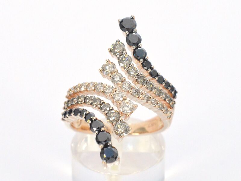 Rosé gouden ring met champagne en zwart gekleurde diamanten – kavel bij Onlineveilingmeester