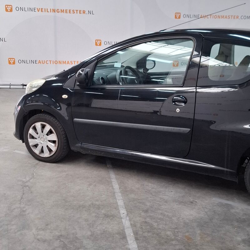 Personenauto, Peugeot, 107, 1.0-12V XS, 2009 – foto 8 – kavel bij Domeinen Roerende Zaken, Soesterberg