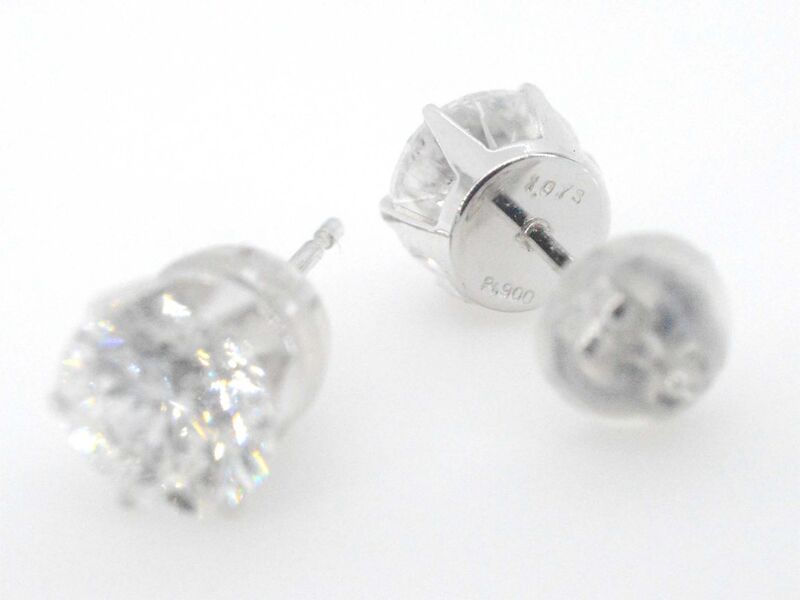 Witgouden solitaire oorbellen met diamanten 2.09 carat – foto 7 – kavel bij Onlineveilingmeester
