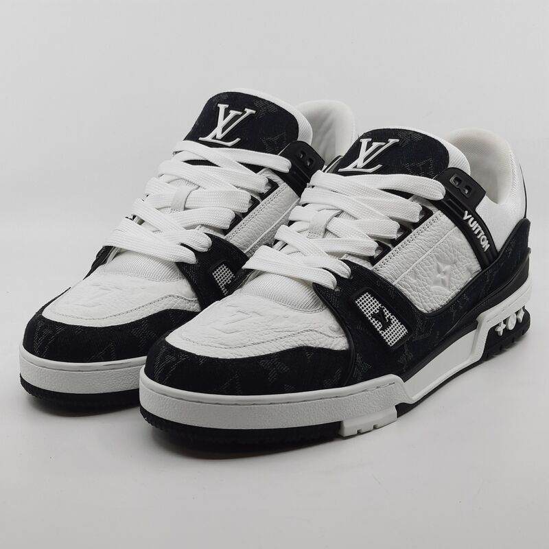 Paar schoenen, maat 8, Louis Vuitton, MS 0274