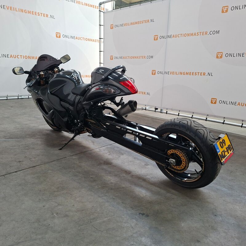 Motorfiets, Suzuki, GSX1300R Hayabusa met verlengde achterbrug, 2009 – foto 6 – kavel bij Domeinen Roerende Zaken, Soesterberg