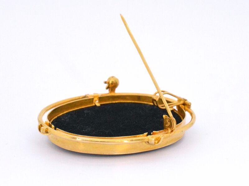 Gouden broche met bijzonder portret – foto 5 – kavel bij Onlineveilingmeester