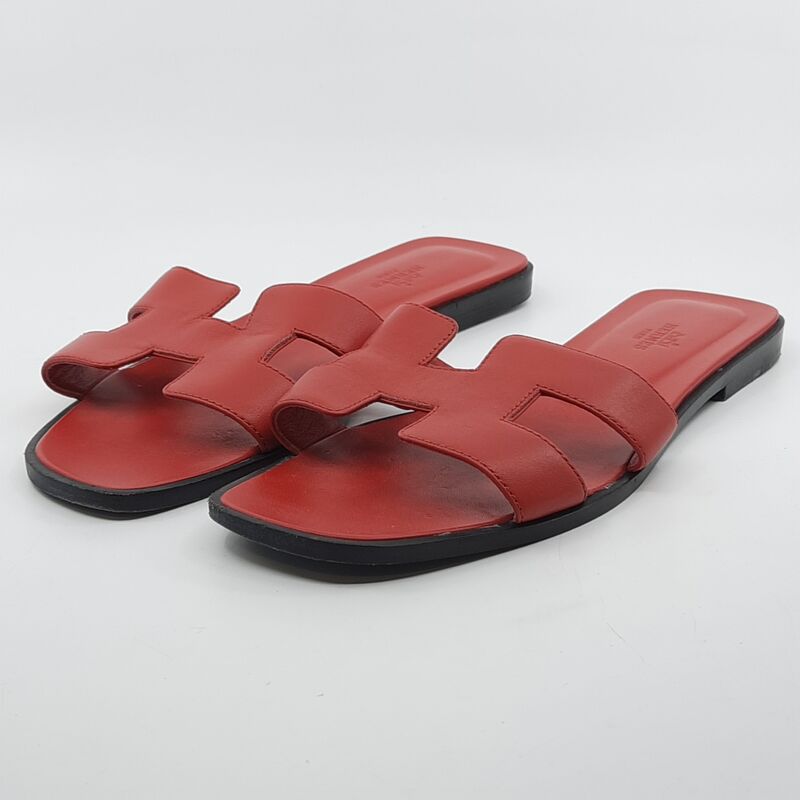 Paar slippers, maat 39 1/2, Hermès