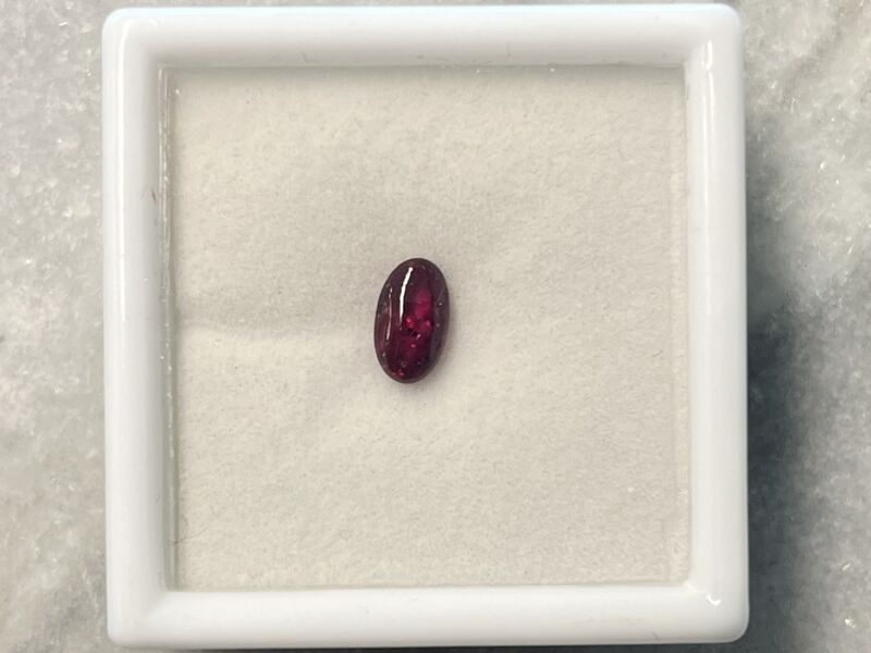 Robijn - 1.41 carat natuurlijke cabochon robijn – kavel bij Onlineveilingmeester