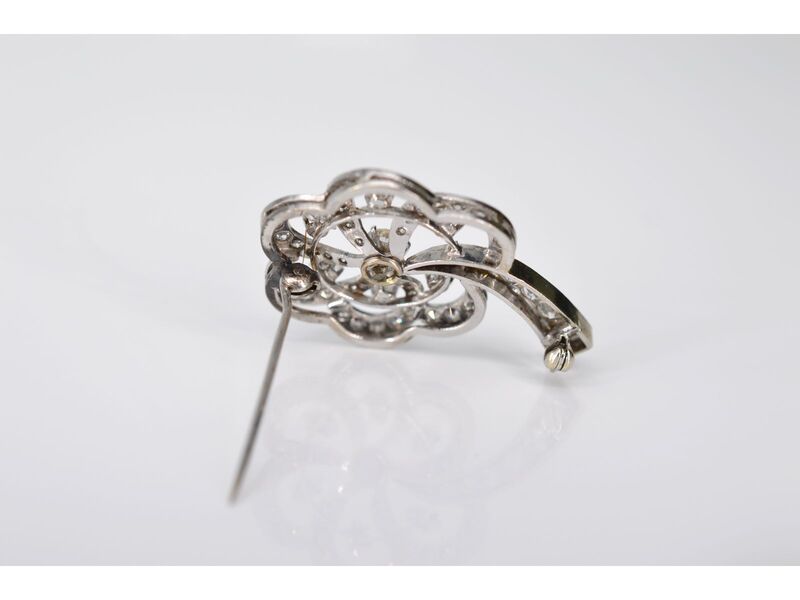 Antieke broche met diamanten – foto 4 – kavel bij Onlineveilingmeester