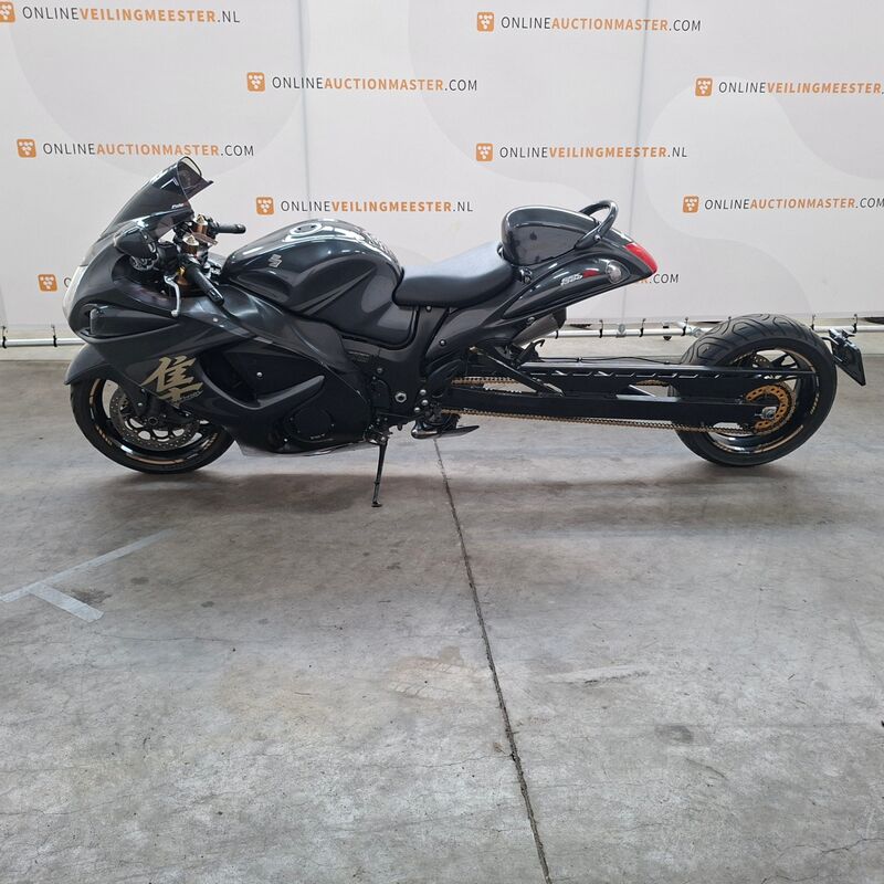 Motorfiets, Suzuki, GSX1300R Hayabusa met verlengde achterbrug, 2009 – foto 5 – kavel bij Domeinen Roerende Zaken, Soesterberg