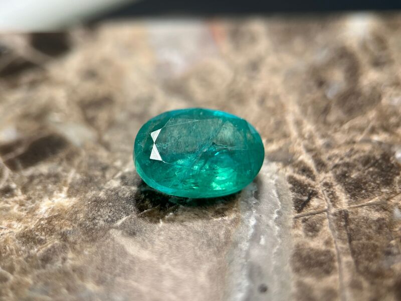 Smaragd - 2.75 carat natuurlijke smaragd – kavel bij Onlineveilingmeester