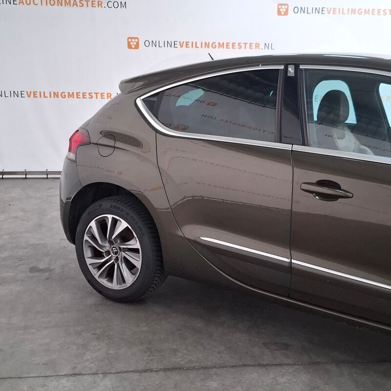 Personenauto, Citroen, DS4, 1.6 THP So Chic, 2011 – foto 5 – kavel bij Domeinen Roerende Zaken, Soesterberg