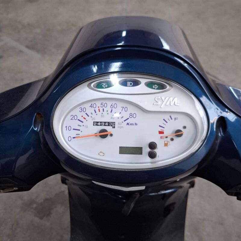 Bromscooter, SYM, Bromscooter, 2019 – foto 9 – kavel bij Domeinen Roerende Zaken, Soesterberg