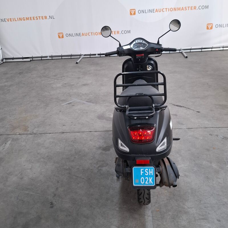 Snorscooter, Senzo, Rivalux, 2024 – foto 7 – kavel bij Domeinen Roerende Zaken, Soesterberg