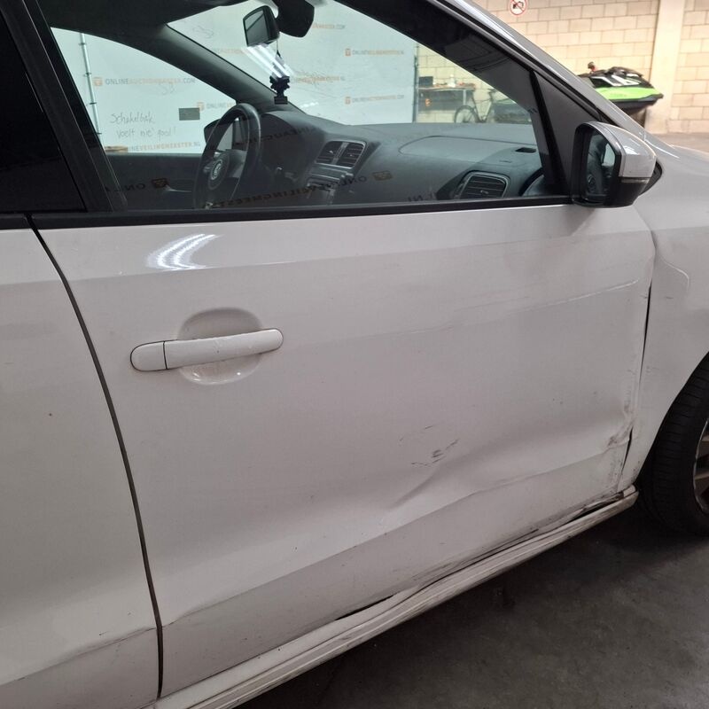 Personenauto, Volkswagen, Polo, 1.2 TDI BlueMotion Comfortline, 2012 – foto 6 – kavel bij Domeinen Roerende Zaken, Soesterberg