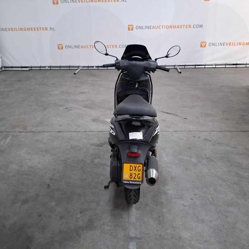 Bromscooter, Piaggio, Bromscooter, 2019 – foto 7 – kavel bij Domeinen Roerende Zaken, Soesterberg