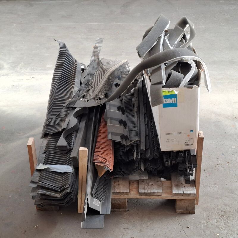 Pallet met divers dakmateriaal o.a. Ubbink – foto 4 – kavel bij Onlineveilingmeester, Smilde