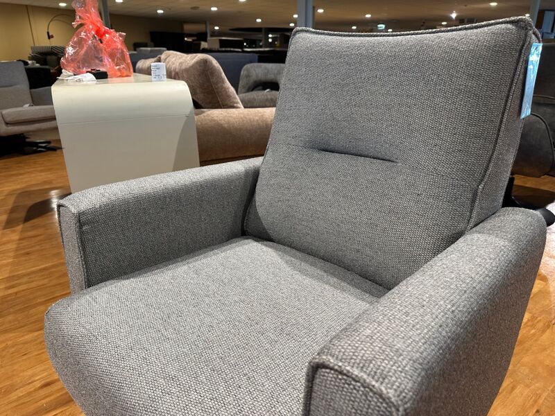 Draai fauteuil, licht grijs – foto 4 – kavel bij Onlineveilingmeester, Joure