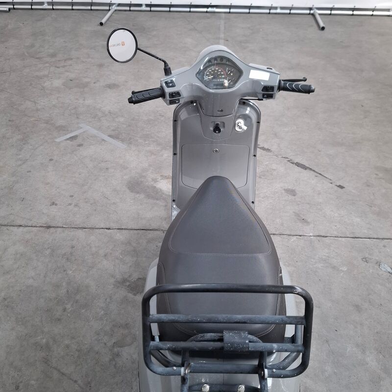 Bromscooter, La Souris, Sourini, 2022 – foto 9 – kavel bij Domeinen Roerende Zaken, Soesterberg
