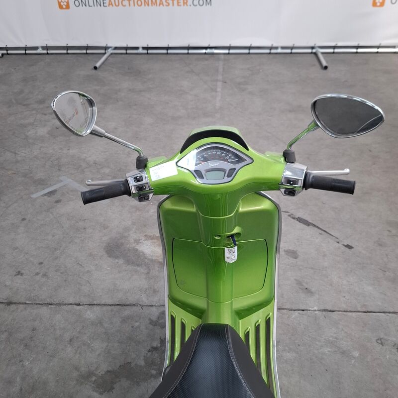 Snorscooter, Vespa, Sprint, 2019 – foto 9 – kavel bij Domeinen Roerende Zaken, Soesterberg