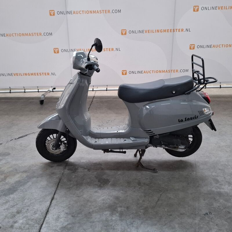 Bromscooter, La Souris, Sourini, 2022 – foto 5 – kavel bij Domeinen Roerende Zaken, Soesterberg