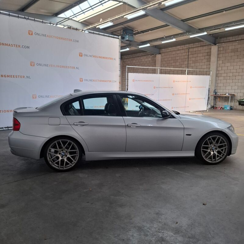 Personenauto, Bmw, 3-serie, 320i Executive, 2005 – foto 4 – kavel bij Domeinen Roerende Zaken, Soesterberg