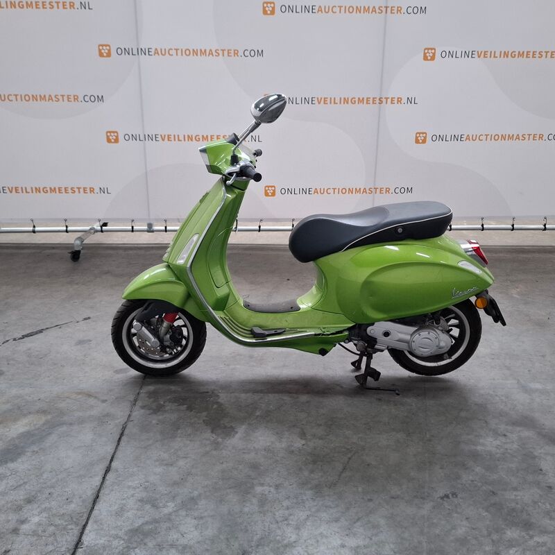 Snorscooter, Vespa, Sprint, 2019 – foto 5 – kavel bij Domeinen Roerende Zaken, Soesterberg