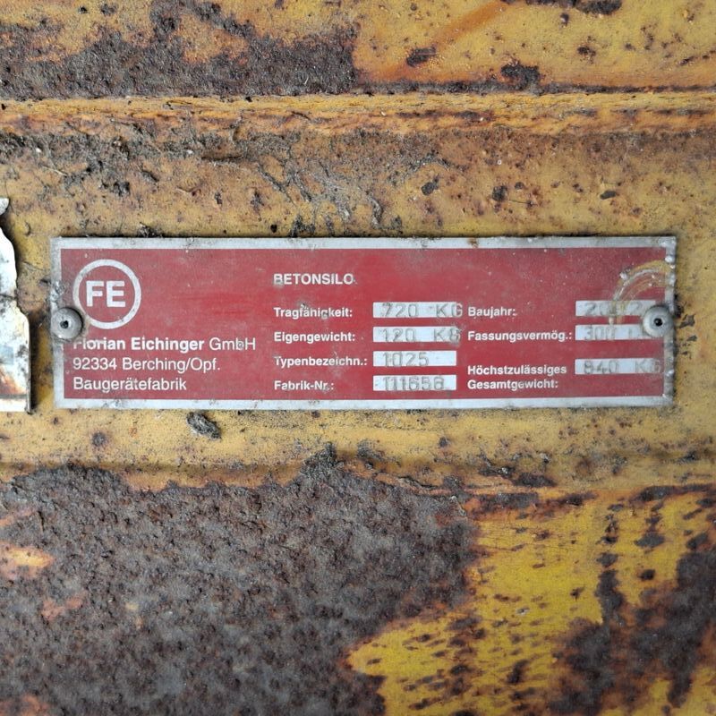 Betonkubel, Florian Eichinger, 1025, 2002 – foto 6 – kavel bij Onlineveilingmeester, Smilde