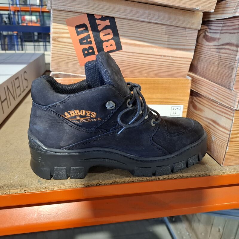 Ca. 13x Paar schoenen, Badboys, Lage zwarte en hoge bruine, Zwart – foto 5 – kavel bij Onlineveilingmeester, Heerenveen