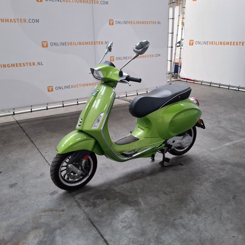 Snorscooter, Vespa, Sprint, 2019 – foto 4 – kavel bij Domeinen Roerende Zaken, Soesterberg