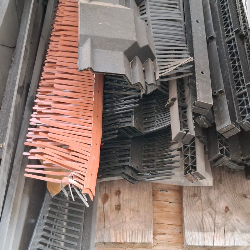 Pallet met divers dakmateriaal o.a. Ubbink – foto 7 – kavel bij Onlineveilingmeester, Smilde
