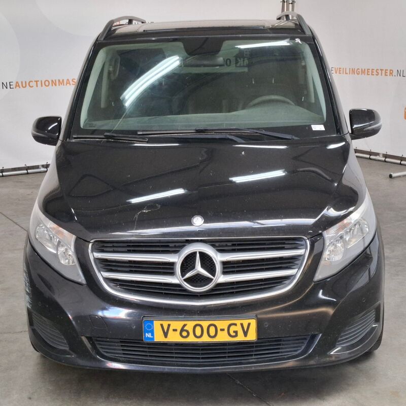 Bedrijfsauto, Mercedes-Benz, V-klasse, 2017 – foto 2 – kavel bij Domeinen Roerende Zaken, Soesterberg