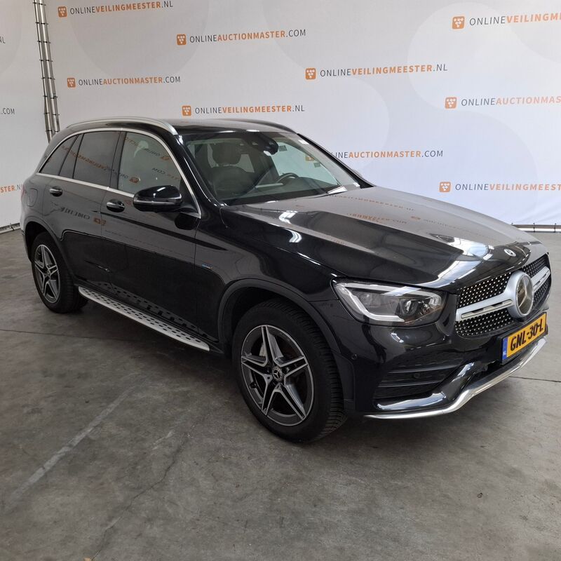 Personenauto, Mercedes-Benz, GLC-klasse, 300e 4MATIC Premium Plus, 2021 – foto 3 – kavel bij Domeinen Roerende Zaken, Soesterberg