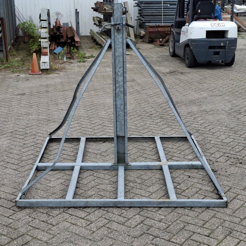 Uitschuifbare lichtmast – foto 3 – kavel bij Onlineveilingmeester, Smilde