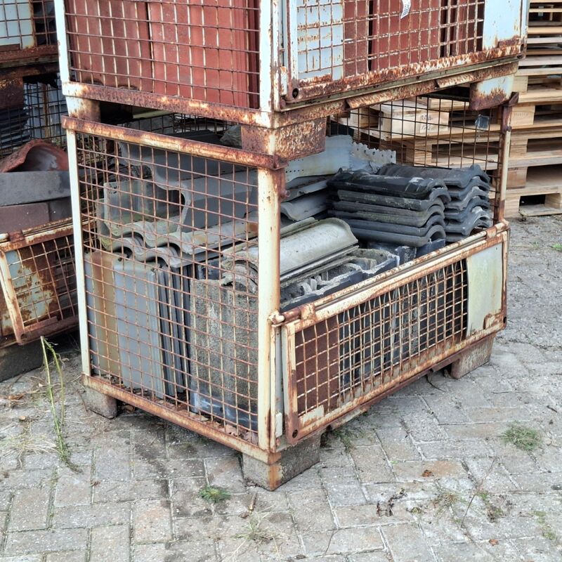 8x Gitterbox met diverse dakpannen – foto 3 – kavel bij Onlineveilingmeester, Smilde