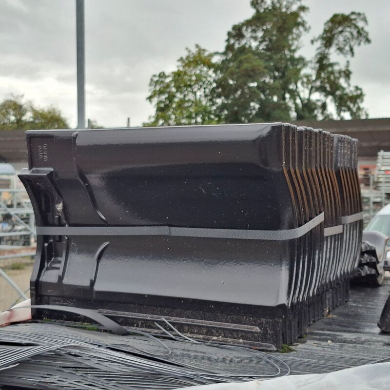 2x Pallet met dakpannen VHF Vario, Zwart – foto 3 – kavel bij Onlineveilingmeester, Smilde