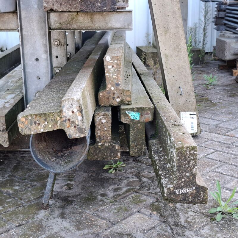Partij betonnen profielen met stelling – foto 6 – kavel bij Onlineveilingmeester, Smilde