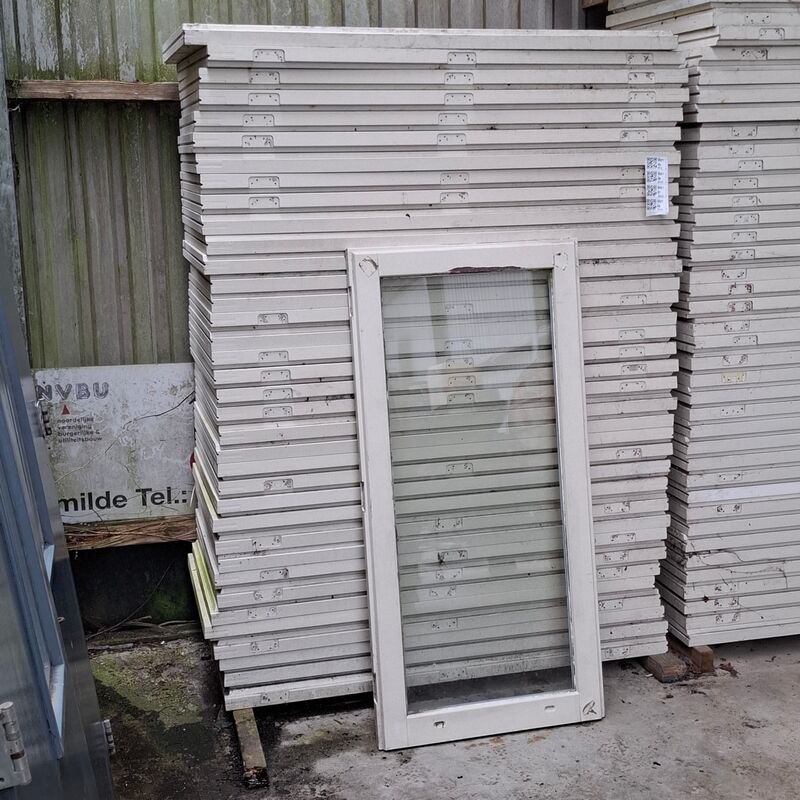 Ca. 15x Kozijn met dubbel glas – foto 2 – kavel bij Onlineveilingmeester, Smilde
