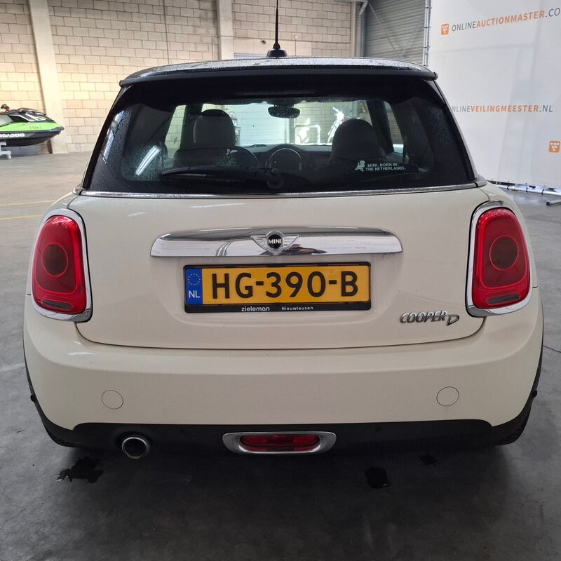 Personenauto, Mini, 3-Deurs, 1.5 Cooper D Chili Business, 2015 – foto 10 – kavel bij Domeinen Roerende Zaken, Soesterberg