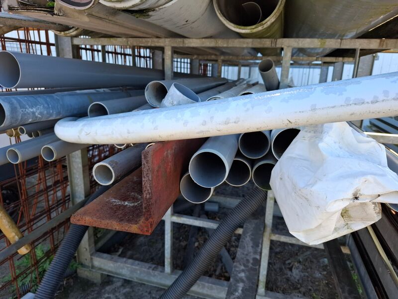 Langmateriaalstelling met inhoud – foto 10 – kavel bij Onlineveilingmeester, Smilde