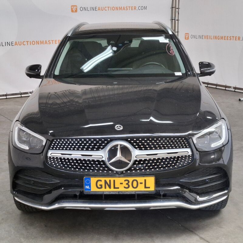 Personenauto, Mercedes-Benz, GLC-klasse, 300e 4MATIC Premium Plus, 2021 – foto 2 – kavel bij Domeinen Roerende Zaken, Soesterberg