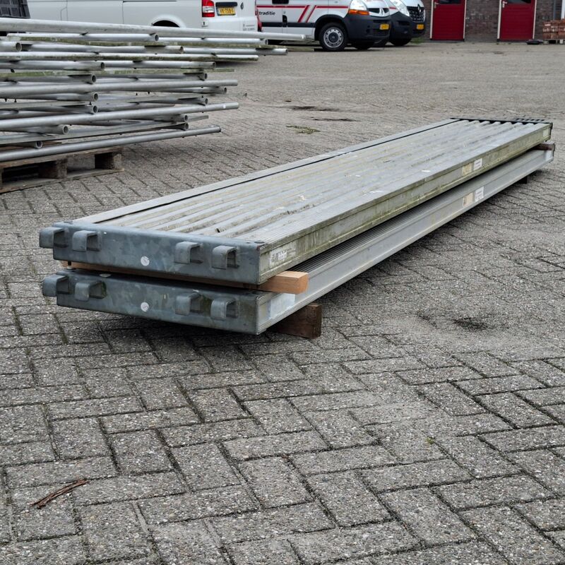 2x Loopbrug Layher – foto 3 – kavel bij Onlineveilingmeester, Smilde