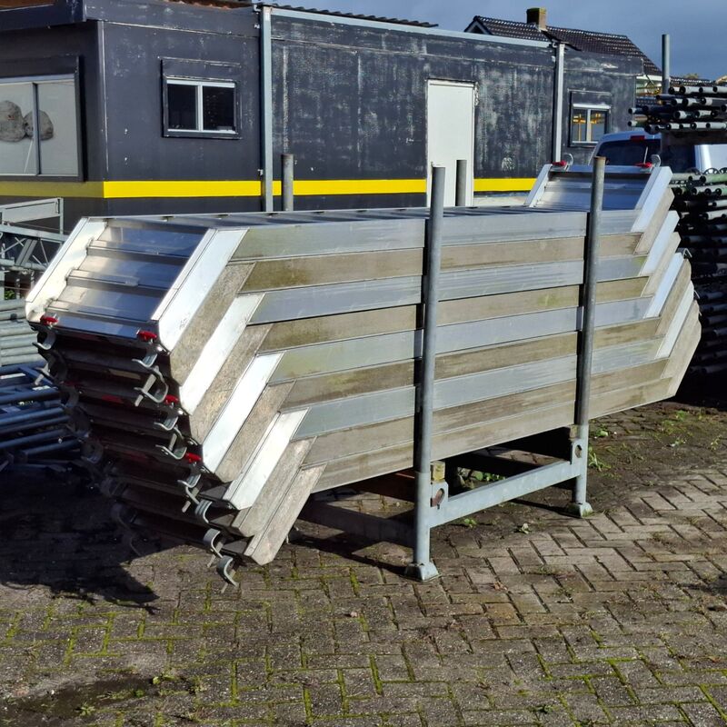 9x Bordestrap, Layher, Allround, in transportbok – foto 2 – kavel bij Onlineveilingmeester, Smilde