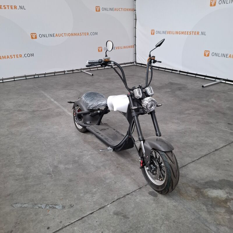 Scooter, Mangosteen, M1 – foto 2 – kavel bij Domeinen Roerende Zaken, Soesterberg