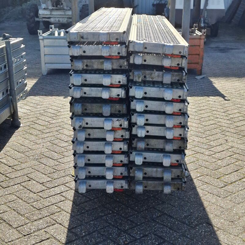 Ca. 23x O-roostervloer, Layher, Allround | 257x32 cm, in transportbok – foto 4 – kavel bij Onlineveilingmeester, Smilde