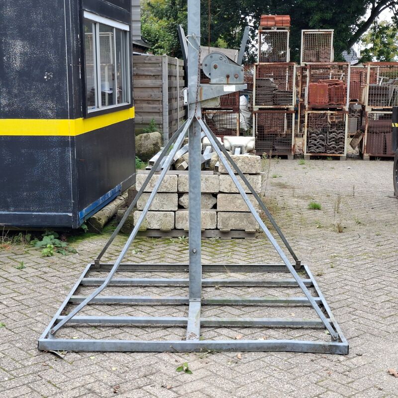 Uitschuifbare lichtmast – foto 3 – kavel bij Onlineveilingmeester, Smilde