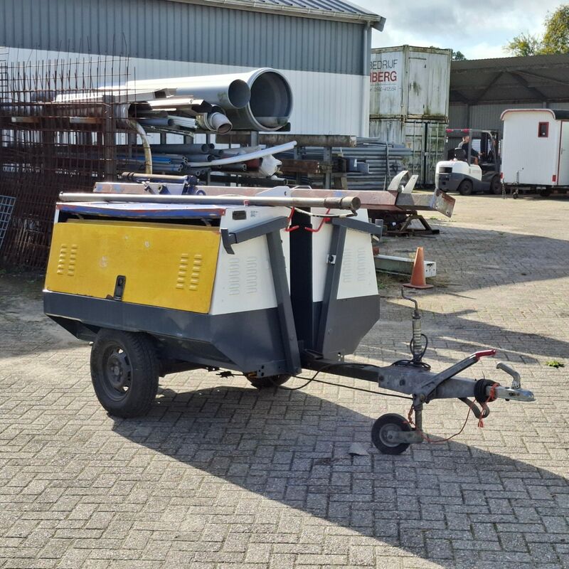 Lichtmast met generator, Kubota, 1996 – kavel bij Onlineveilingmeester, Smilde