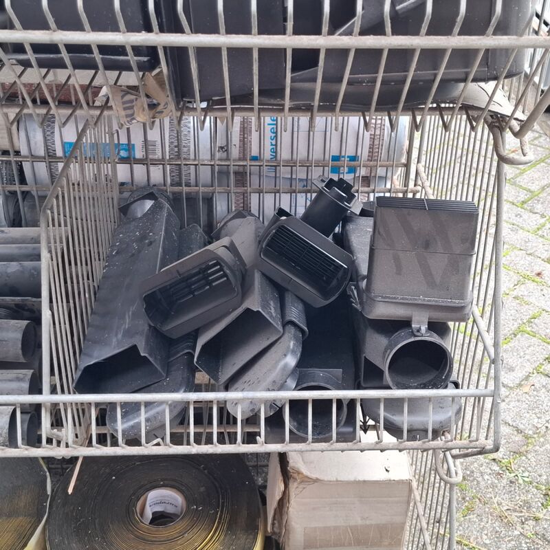 Ca. 12x Draadmand met divers materiaal – foto 4 – kavel bij Onlineveilingmeester, Smilde