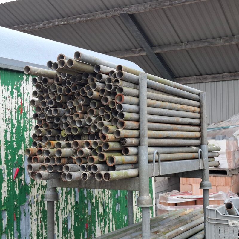 Partij steigerbuizen en koppelingen – foto 7 – kavel bij Onlineveilingmeester, Smilde