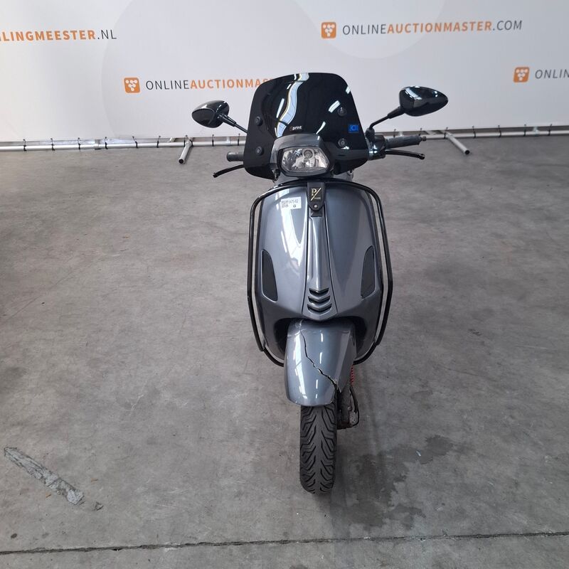Snorscooter, Vespa, Sprint 50, 2018 – foto 3 – kavel bij Domeinen Roerende Zaken, Soesterberg