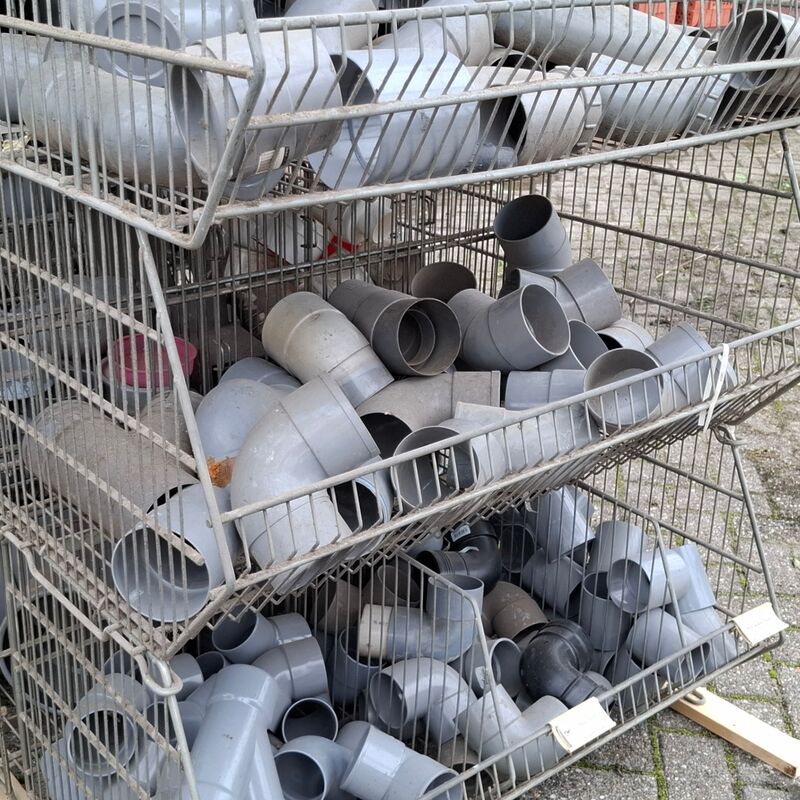 Ca. 16x Draadmand met divers PVC Materiaal – foto 5 – kavel bij Onlineveilingmeester, Smilde