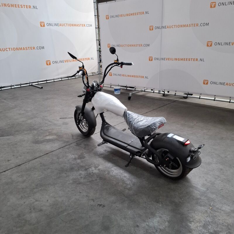 Scooter, Mangosteen, M1 – foto 6 – kavel bij Domeinen Roerende Zaken, Soesterberg