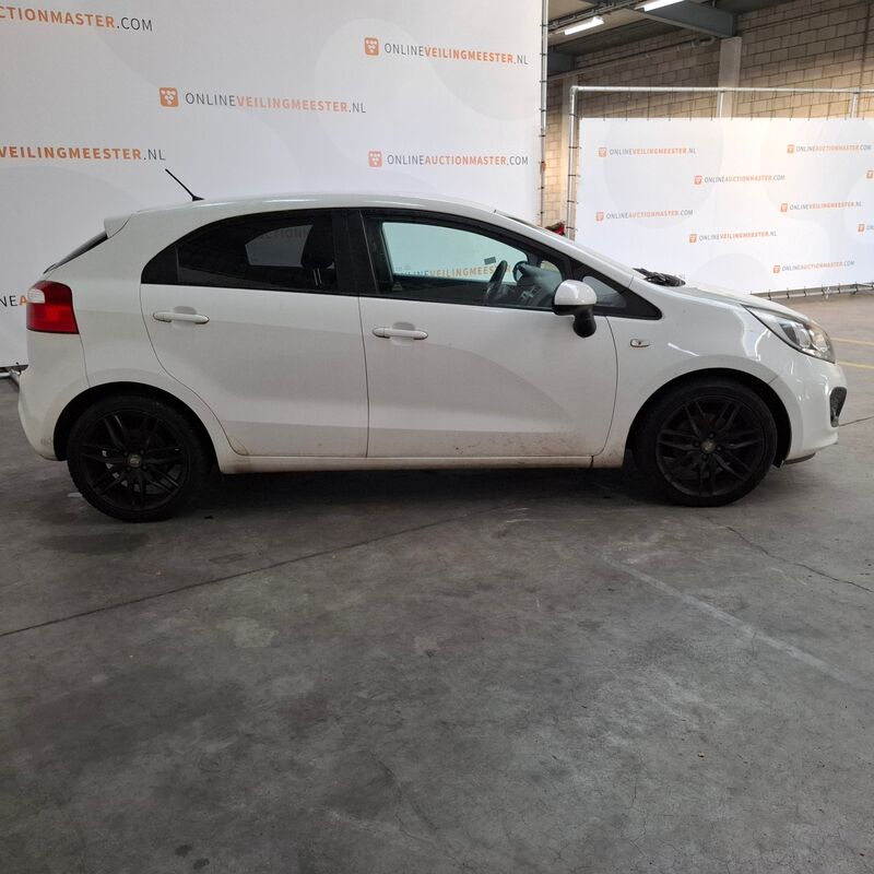 Personenauto, Kia, Rio, 1.4 CVVT Plus Pack, 2013 – foto 4 – kavel bij Domeinen Roerende Zaken, Soesterberg